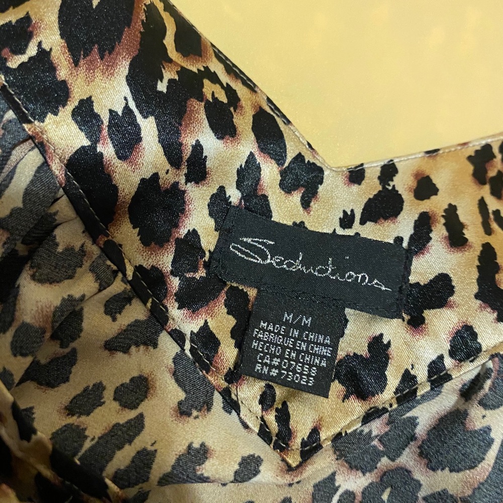Leopard Print Satin Blouse - Picture 3 of 5